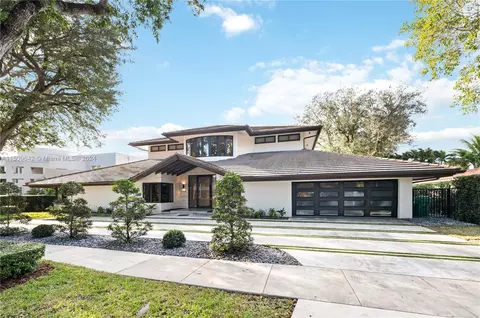 Exterior - 16020 E Troon Cir, Miami Lakes, FL 33014 photo 14 of 14