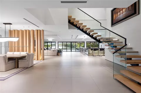 Entry Way - 16020 E Troon Cir, Miami Lakes, FL 33014 photo 1 of 2