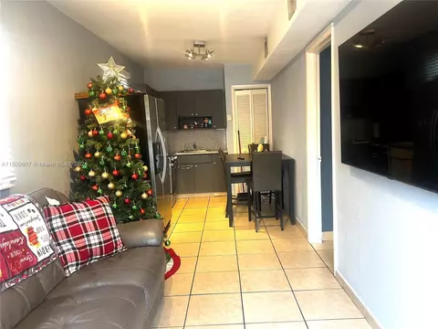 Undisclosed, Hialeah, FL 33013 photo 37