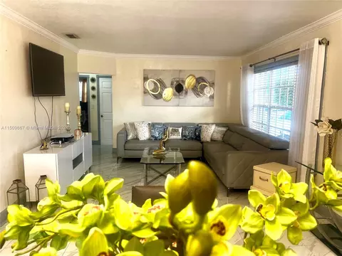 Undisclosed, Hialeah, FL 33013 photo 2