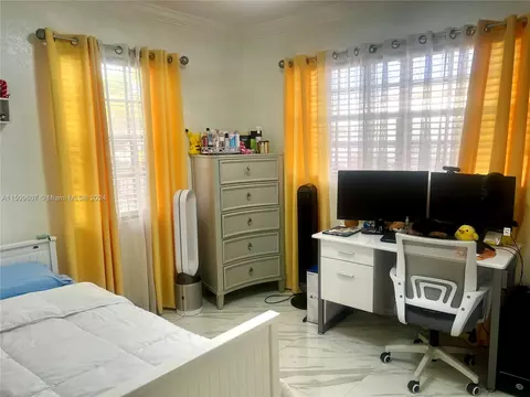 Undisclosed, Hialeah, FL 33013 photo 13