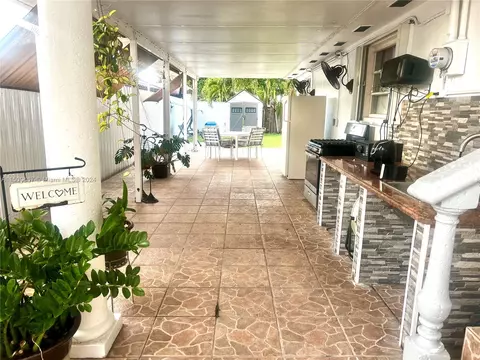 Undisclosed, Hialeah, FL 33013 photo 24