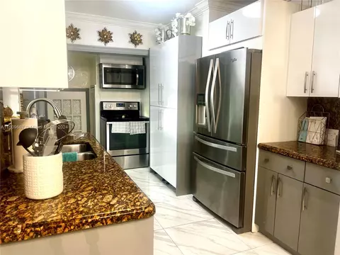 Undisclosed, Hialeah, FL 33013 photo 6