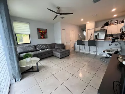 Undisclosed, Hialeah, FL 33018 photo 9