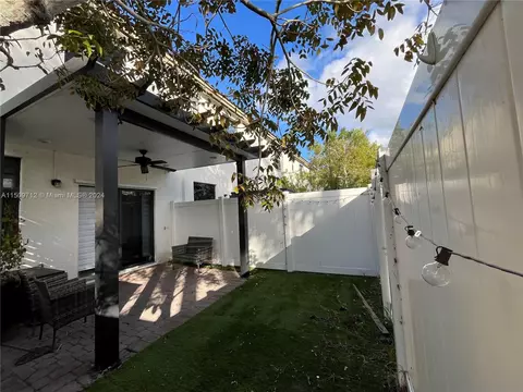Undisclosed, Hialeah, FL 33018 photo 22