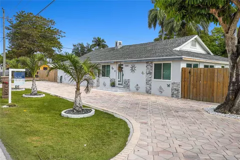 1044 NW 6th Ave, Homestead, FL 33030