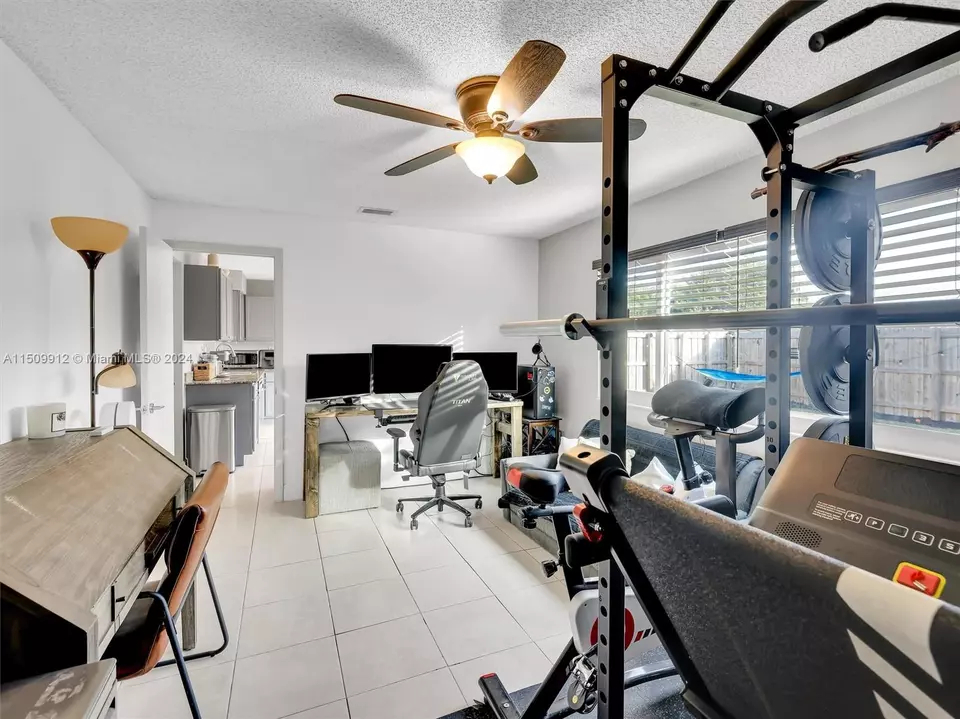  5720 NW 55th Ln, Tamarac, FL 33319 photo 17