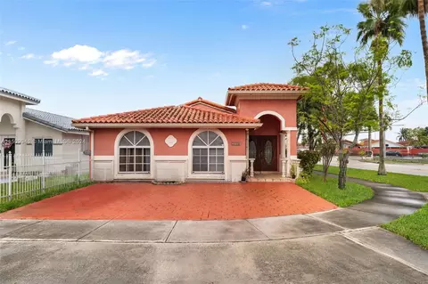 3198 W 68th Pl, Hialeah, FL 33018 photo 1