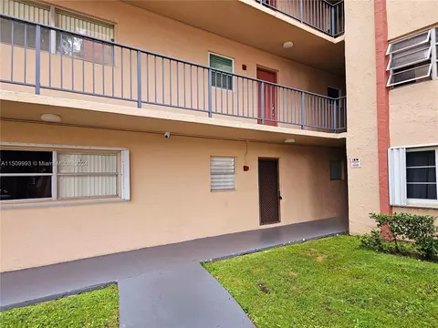 13715 Kendale Lakes Cir #A-109, Miami, FL 33183