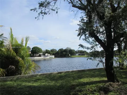 7010 Holly Rd, Miami Lakes, FL 33014 photo 8