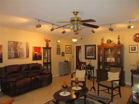 7010 Holly Rd, Miami Lakes, FL 33014 photo 9