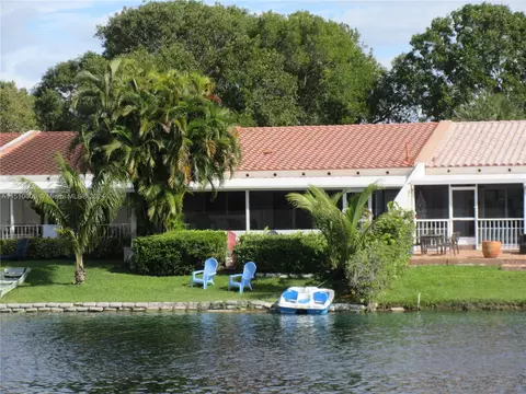 7010 Holly Rd, Miami Lakes, FL 33014 photo 4