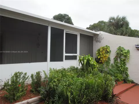 7010 Holly Rd, Miami Lakes, FL 33014 photo 28