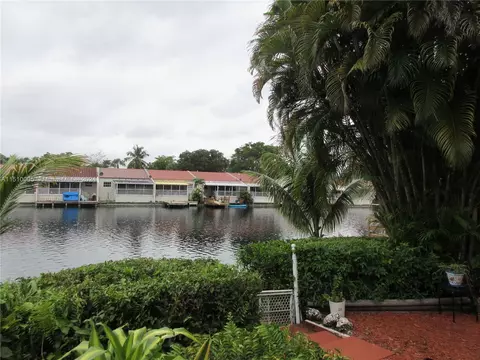 7010 Holly Rd, Miami Lakes, FL 33014 photo 27