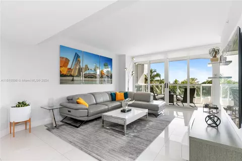 21055 Yacht Club Dr #710, Aventura, FL 33180
