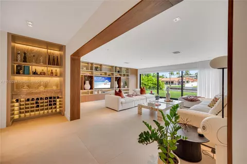 1470 Cleveland Rd, Miami Beach, FL 33141