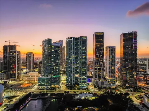 900 Biscayne Blvd #PH6301, Miami, FL 33132