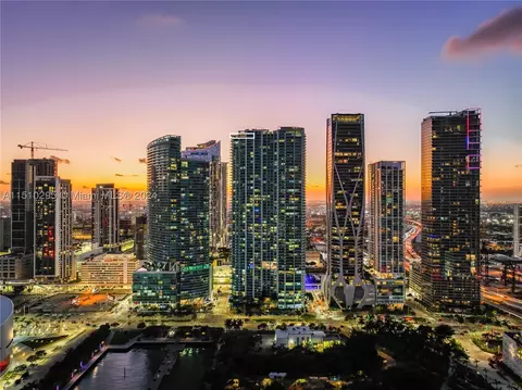 900 Biscayne Blvd #PH6301, Miami, FL 33132