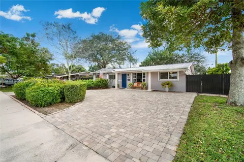 10020 SW 82nd Ter, Miami, FL 33173