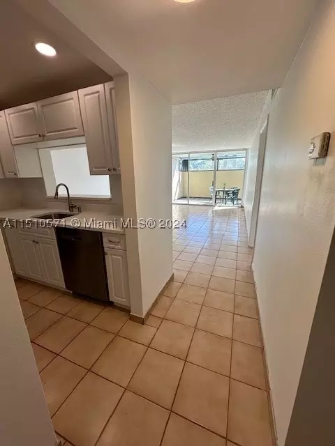 10875 SW 112th Ave #114, Miami, FL 33176
