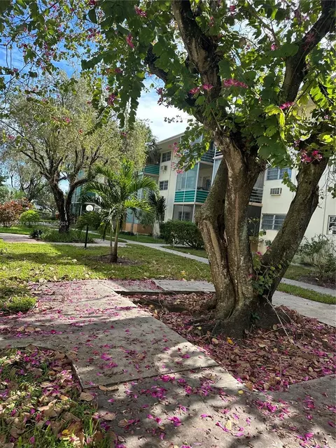 16750 NE 14th Ave #107, Miami, FL 33162