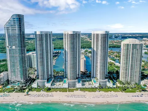 15901 Collins Ave #903, Sunny Isles Beach, FL 33160