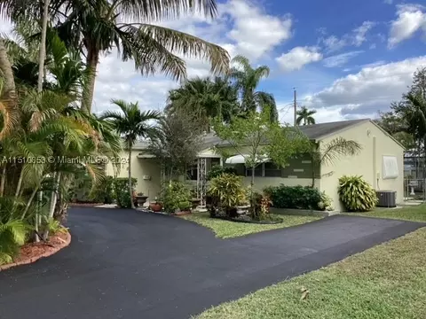 719 N 32nd Ave, Hollywood, FL 33021