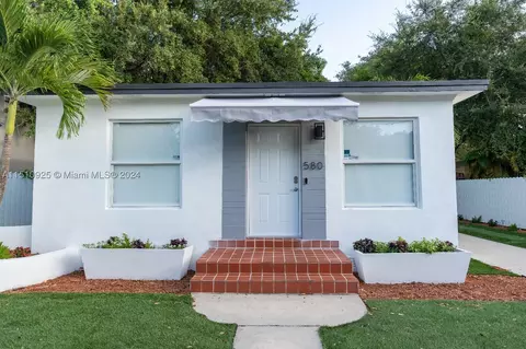 580 NW 50th St, Miami, FL 33127