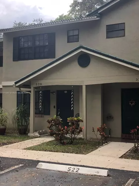 520 Westree Ln #5, Plantation, FL 33324