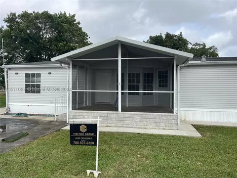 19800 SW 180th Ave UNIT 7, Miami, FL 33187