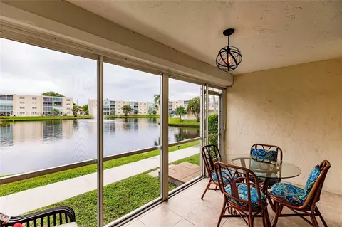 424 SE 10th St #105, Dania Beach, FL 33004