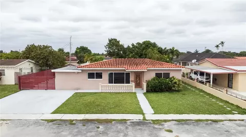 511 W 39th St, Hialeah, FL 33012