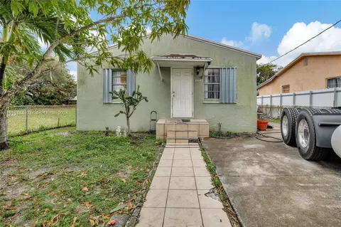 3040 NW 60th St, Miami, FL 33142