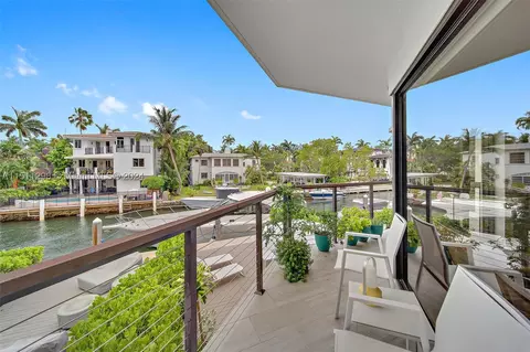 3564 W Fairview St #B3, Coconut Grove, FL 33133