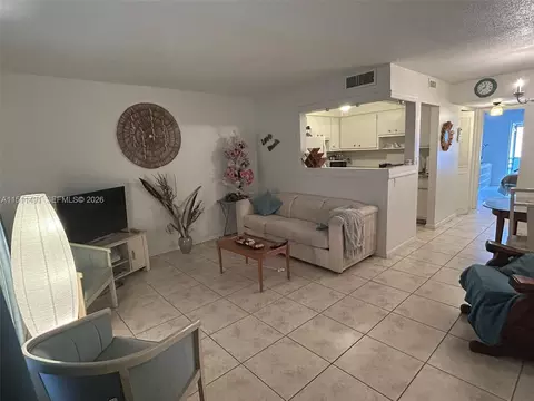2901 NW 47th Ter #344B, Lauderdale Lakes, FL 33313