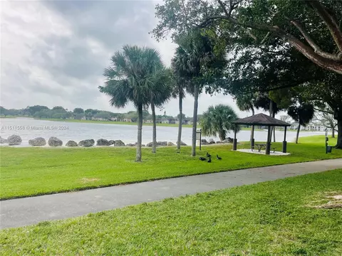 9719 Hammocks Blvd #106, Miami, FL 33196