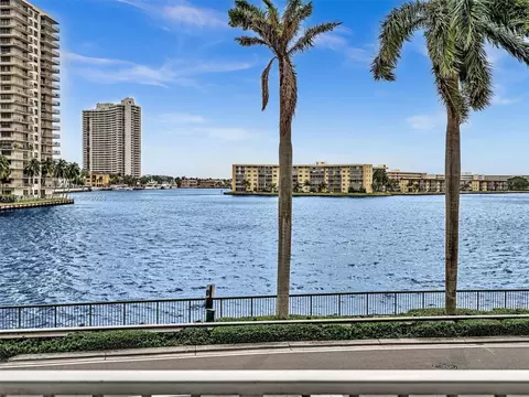 2851 NE 183rd St #217E, Aventura, FL 33160