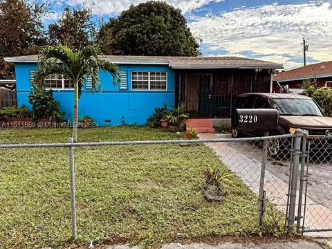 3220 NW 48th Ter, Miami, FL 33142