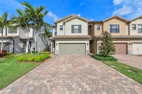 8339 Cadre Noir Rd, Lake Worth, FL 33467