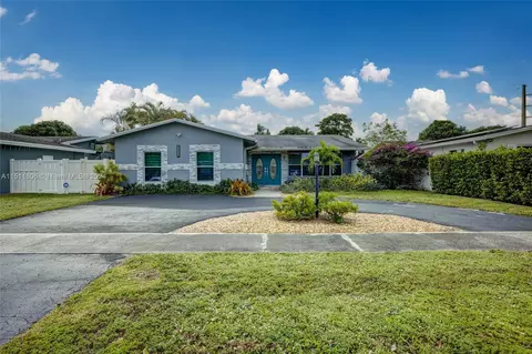 5512 Mckinley St, Hollywood, FL 33021