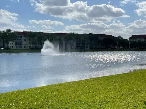 12900 SW 13th St #308-E, Pembroke Pines, FL 33027