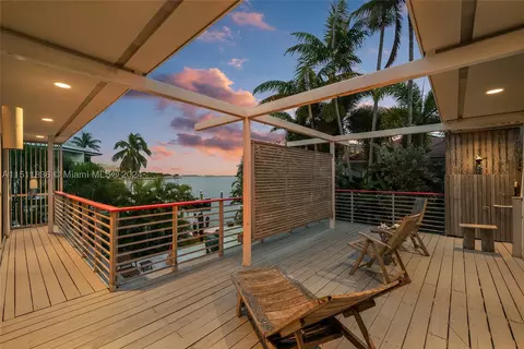 1734 S Bayshore Ln, Miami, FL 33133