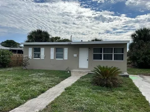 1354 11th St, West Palm Beach, FL 33401