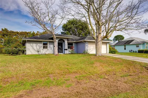 6521 NW Molton Cir, Port Saint Lucie, FL 34983