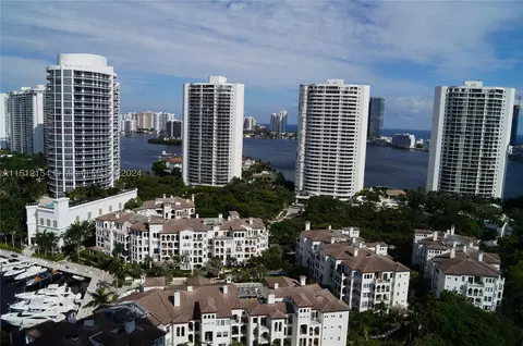 2000 Island Bl #2304, Aventura, FL 33160