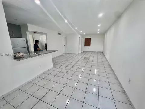 4050 NW 135th St #14-10, Opa Locka, FL 33054