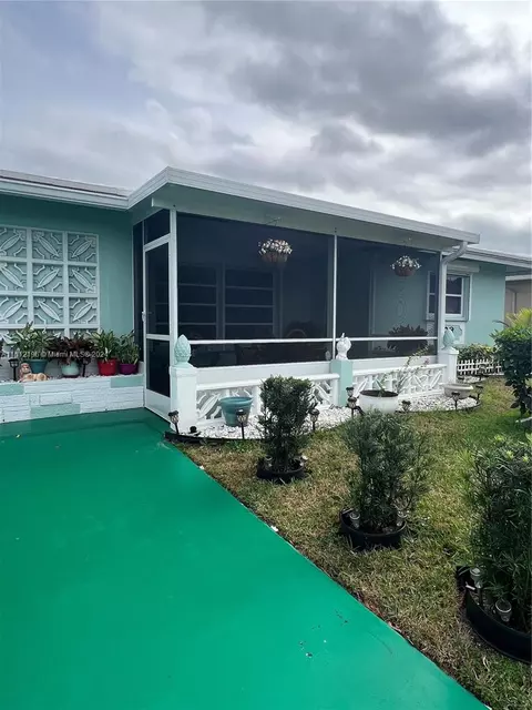 4402 NW 44th Ter, Tamarac, FL 33319