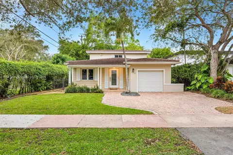 6918 Barquera St, Coral Gables, FL 33146