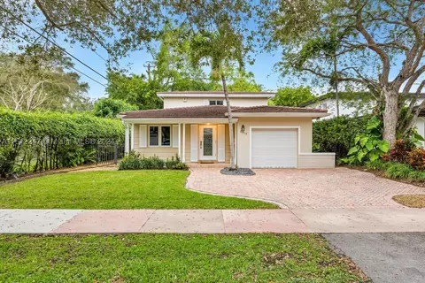6918 Barquera St, Coral Gables, FL 33146