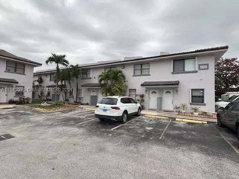 200 SW 113th Ave #203, Sweetwater, FL 33174